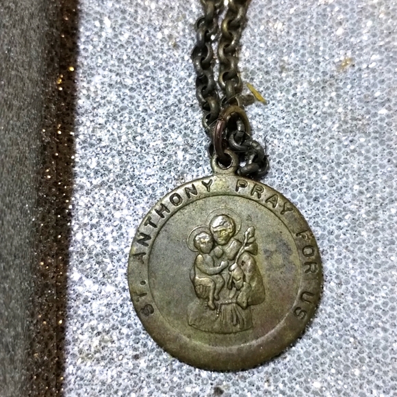 1930s antique St Anthony necklace~exquisitely beautiful! - Picture 3 of 3